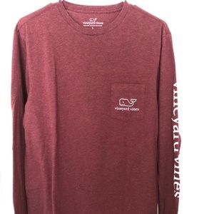 Vineyard vines long sleeve tee, size unisex small
